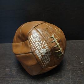Волейбольный мяч СССР. Кожа.